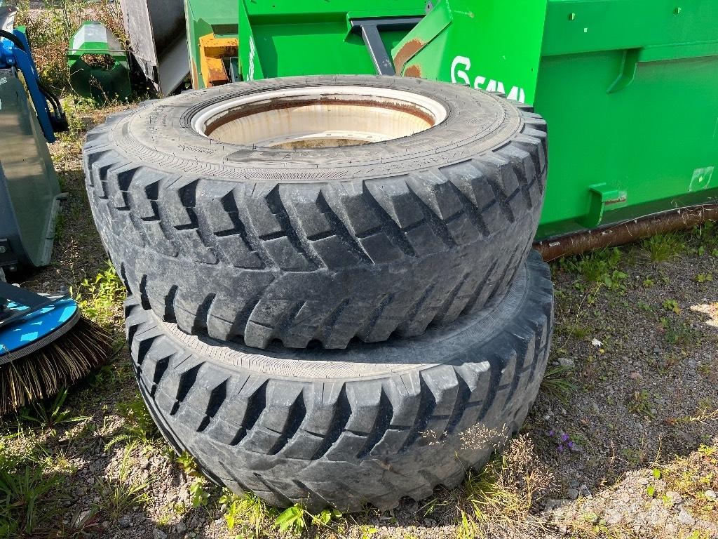 Nokian 16.9 R28 Opony, koła i felgi