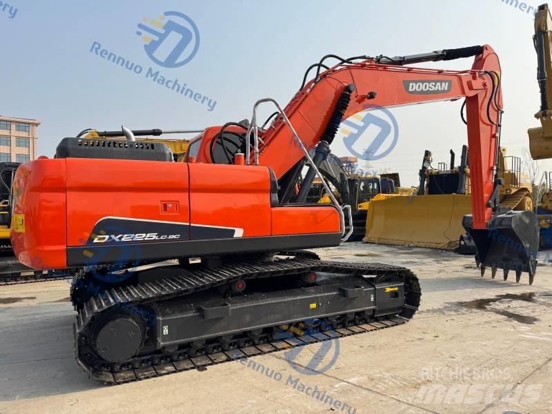 Doosan DX 225 LC-9C Koparki gąsienicowe