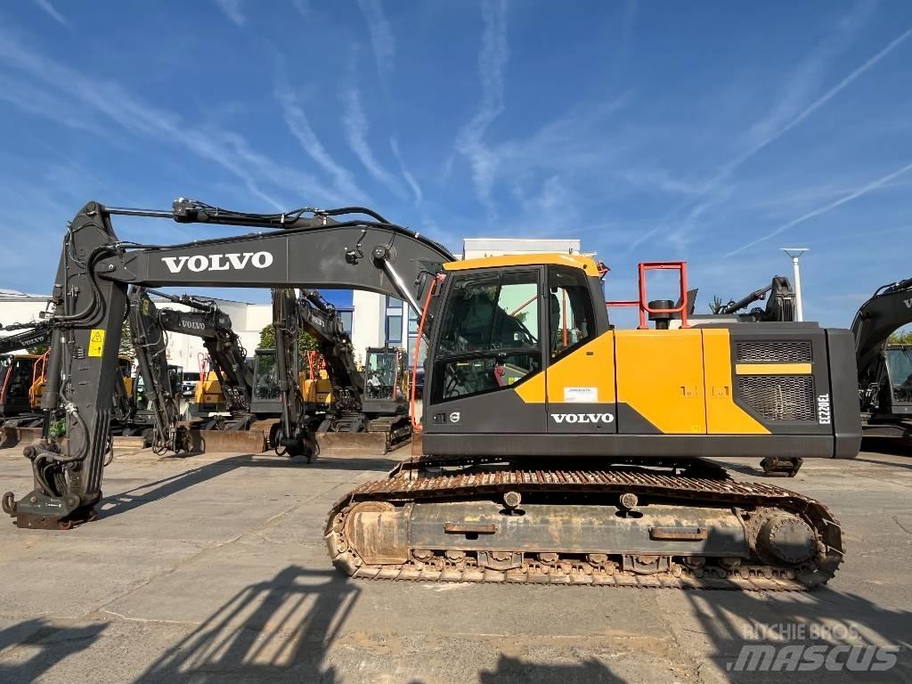 Volvo EC220EL Koparki gąsienicowe