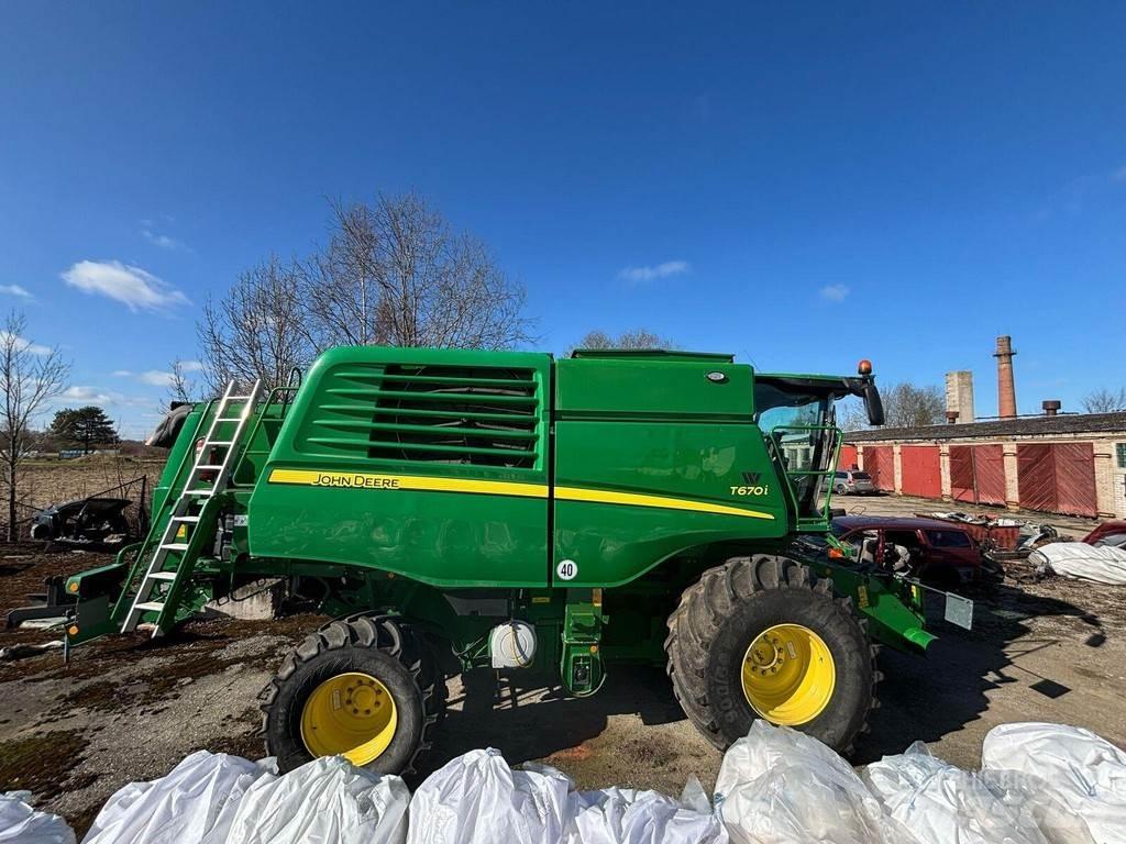 John Deere T670 Kombajny zbożowe