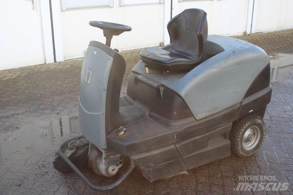 Kärcher KM 100/100 Zamiatarki - Zgarniarki - Odśnieżarki