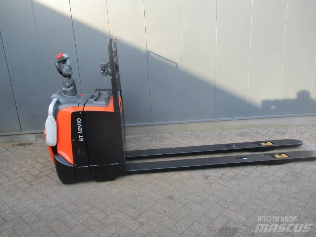 Toyota LPE 250 Wózki widłowe unoszące z platformą dla operatora