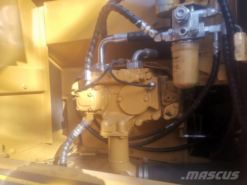 CAT 320 D Koparki gąsienicowe