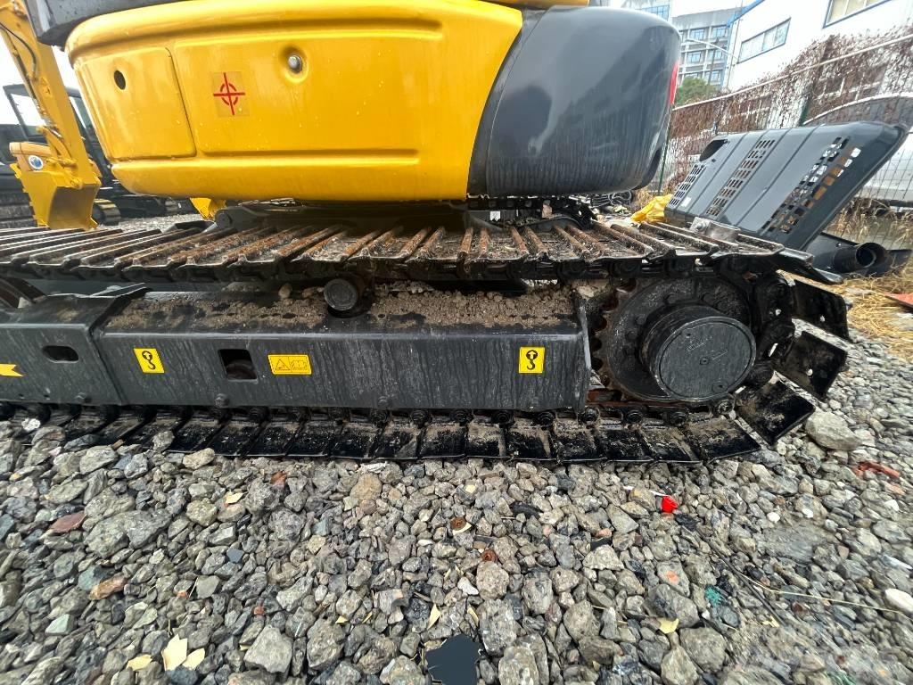 Komatsu PC 35 Koparki gąsienicowe