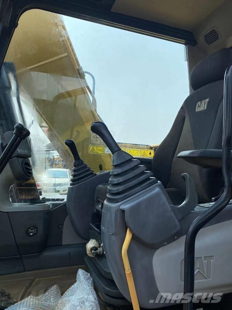 CAT 313 D Koparki gąsienicowe