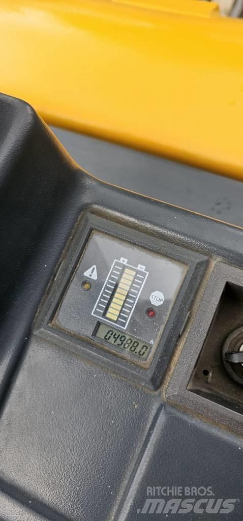 Jungheinrich ERE220 Wózki widłowe unoszące