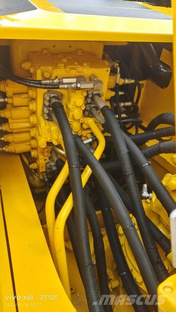 Komatsu PC 220-7 Koparki gąsienicowe