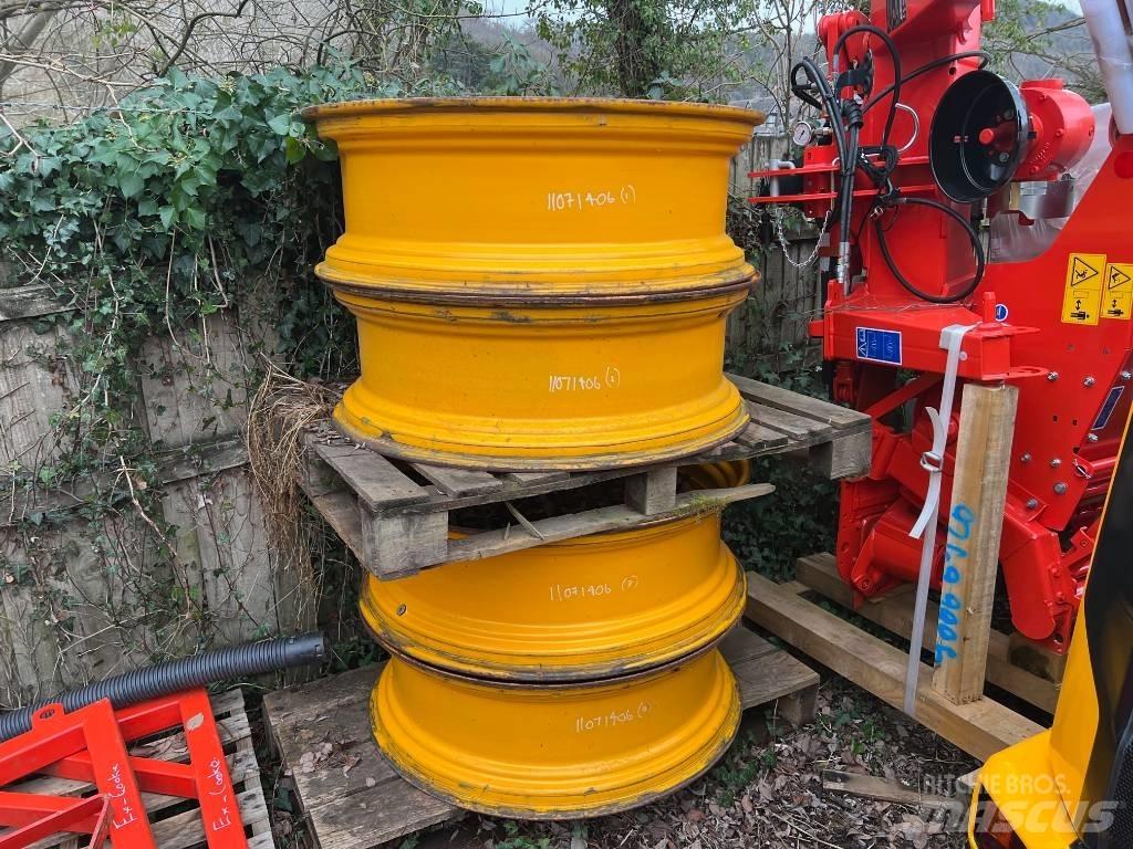 JCB 4 x Wheel Rims Opony, koła i felgi