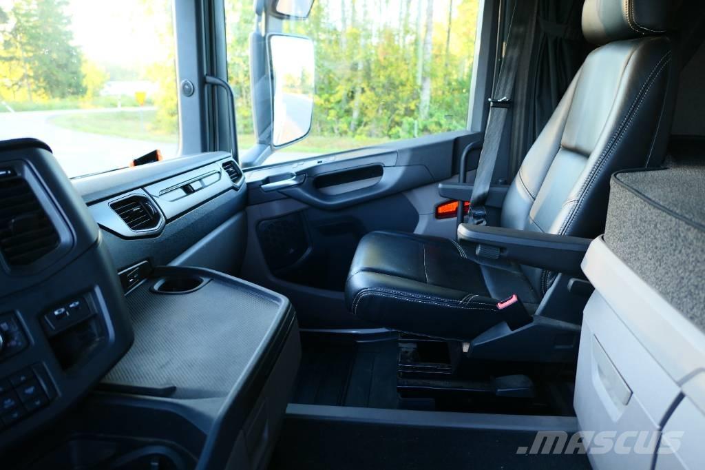 Scania R590B6x2nb Hakowce