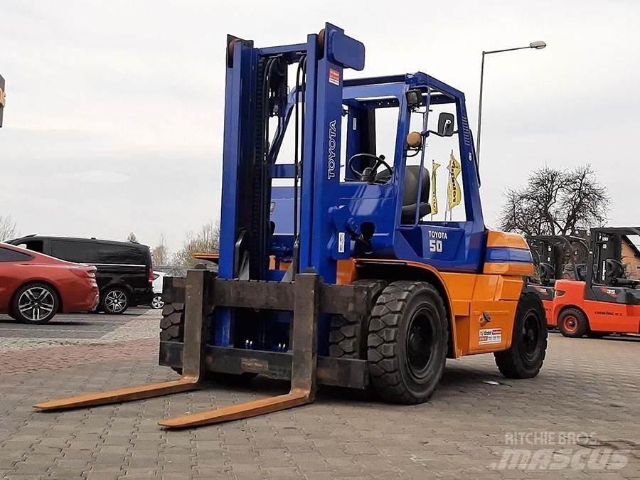 Toyota 5FDF50 Wózki Diesla