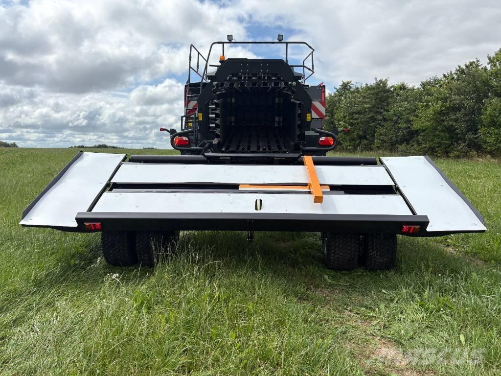 Pomi X 3 Przyczepy do przewozu słomy w belach