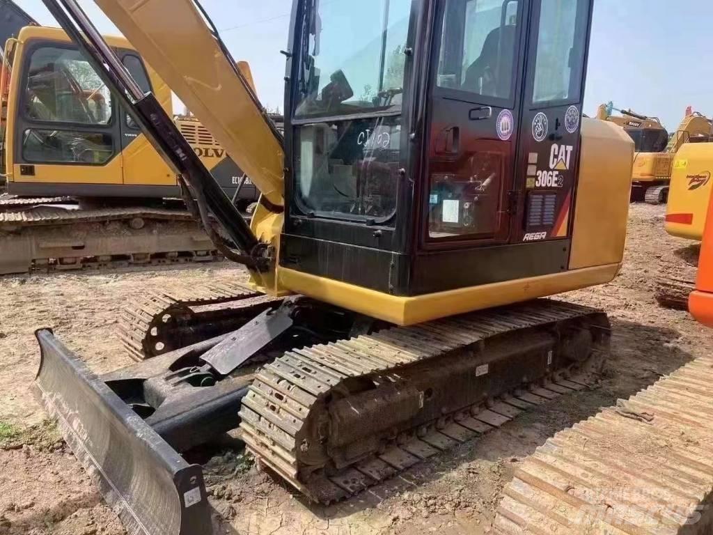 CAT 306 Minikoparki