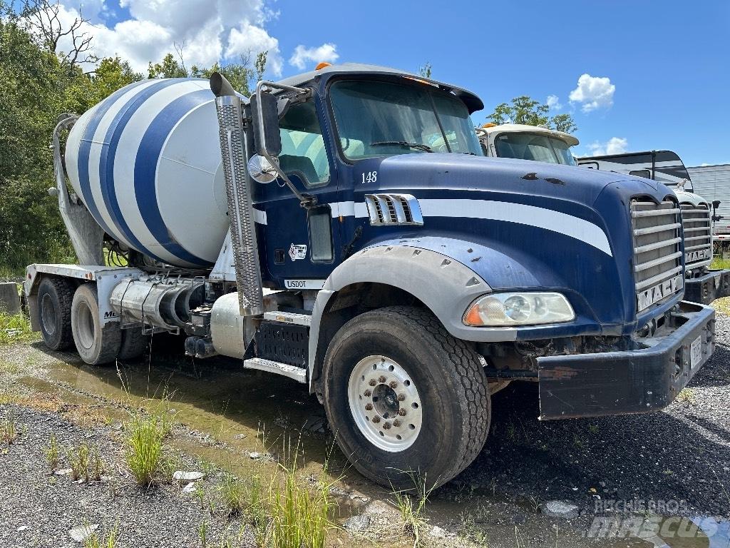 Mack GU 800 Inne