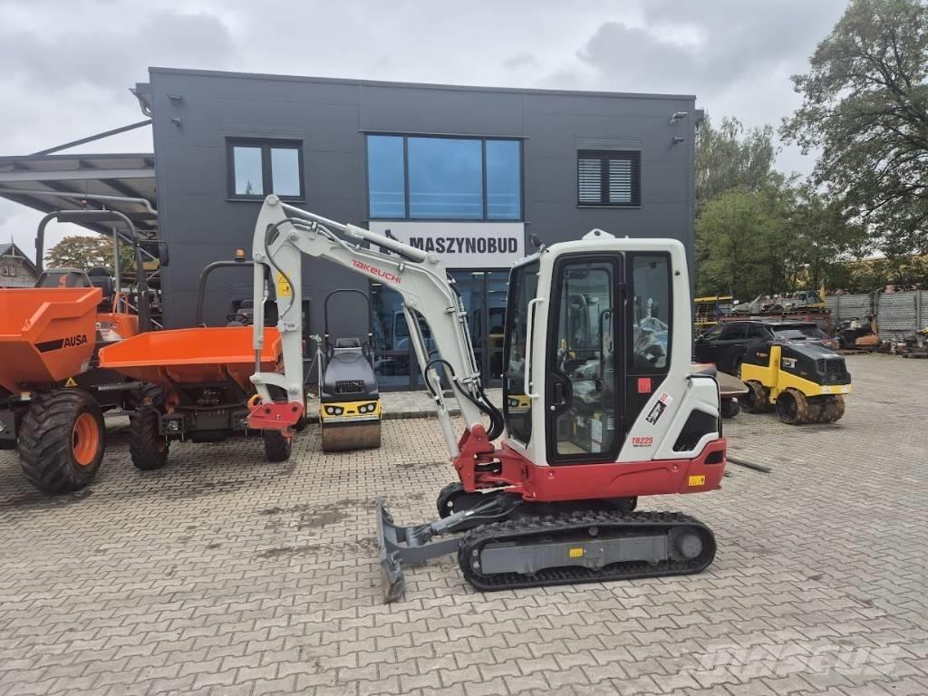 Takeuchi TB225 V0B Minikoparki
