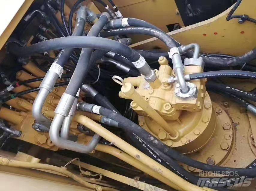 CAT 320 D Koparki gąsienicowe