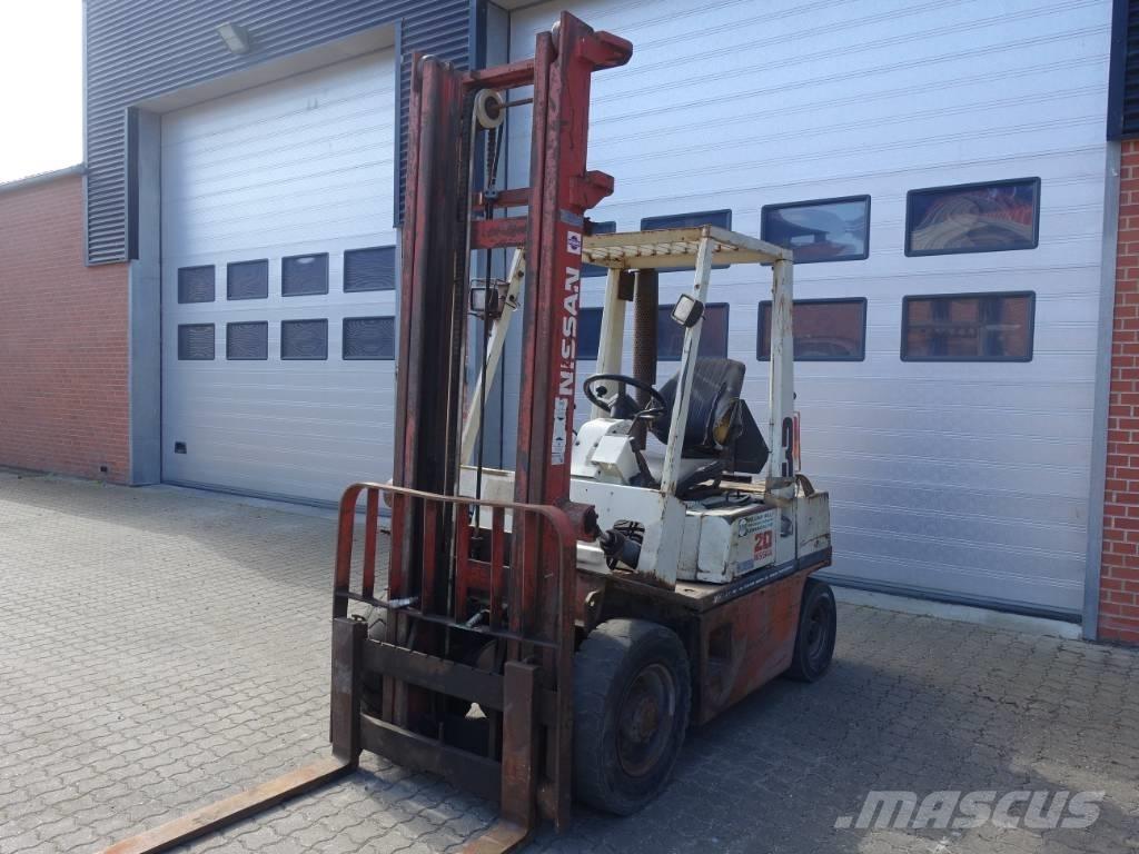 Nissan EH 02 A 20U Wózki Diesla
