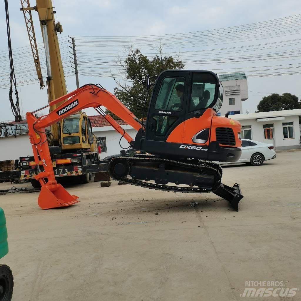 Doosan DX 60 Koparki gąsienicowe