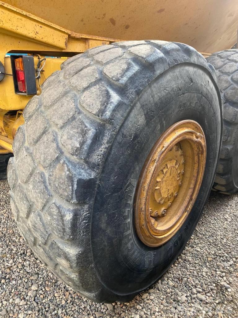 CAT 725 Wozidła przegubowe