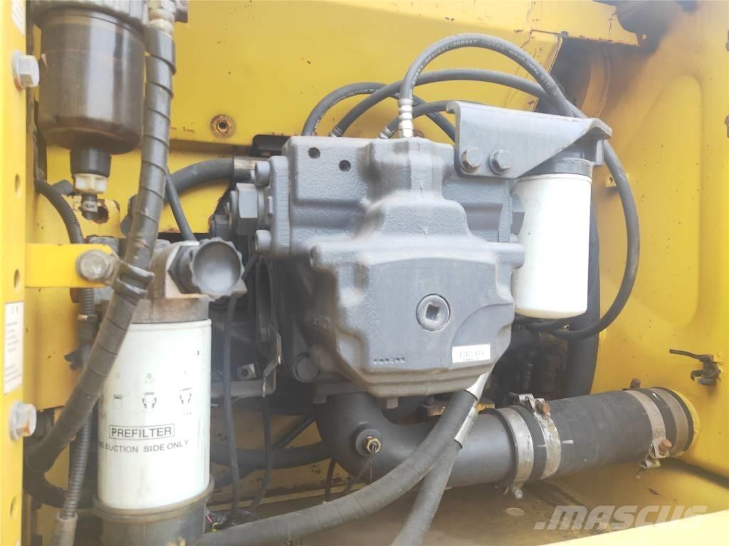 Komatsu PC210-8 Koparki gąsienicowe