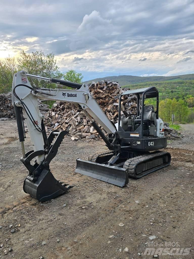 Bobcat E42 Minikoparki