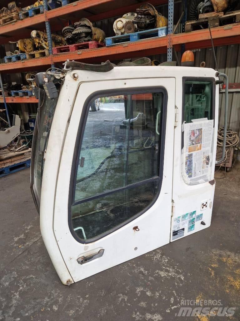 Liebherr A 904 C Kabiny i wnętrze
