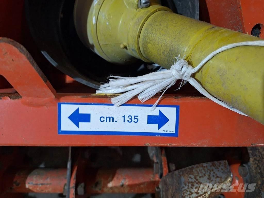 Kubota B2150 Magazynowanie - Inne