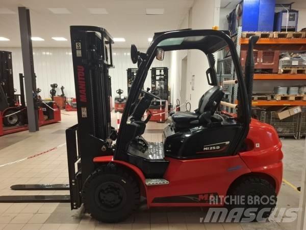 Manitou MI25D Wózki widłowe terenowe