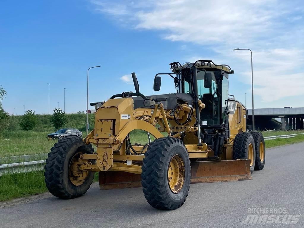 CAT 12M Równiarki