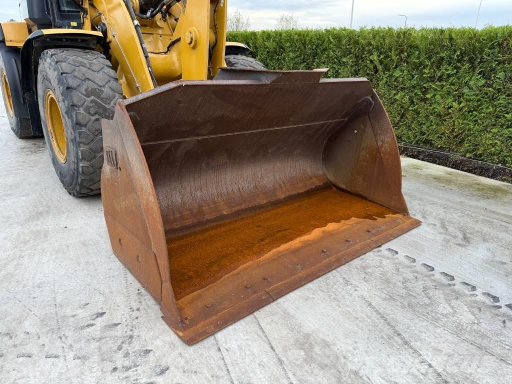 CAT 930 M Ładowarki kołowe