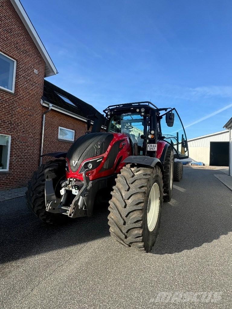 Valtra T 214 D Traktory leśne