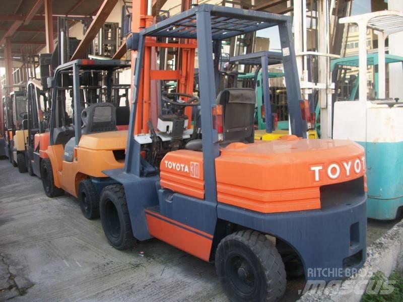 Toyota 5 FD 30 Wózki Diesla