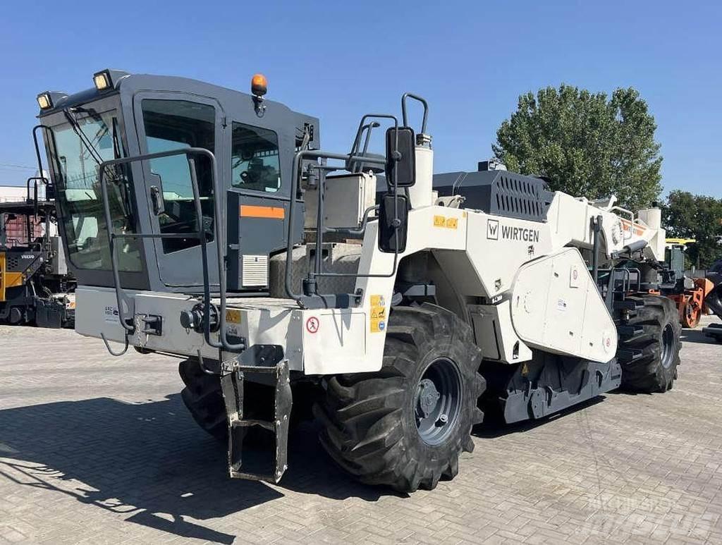 Wirtgen WR 2400 Recyklery do asfaltu