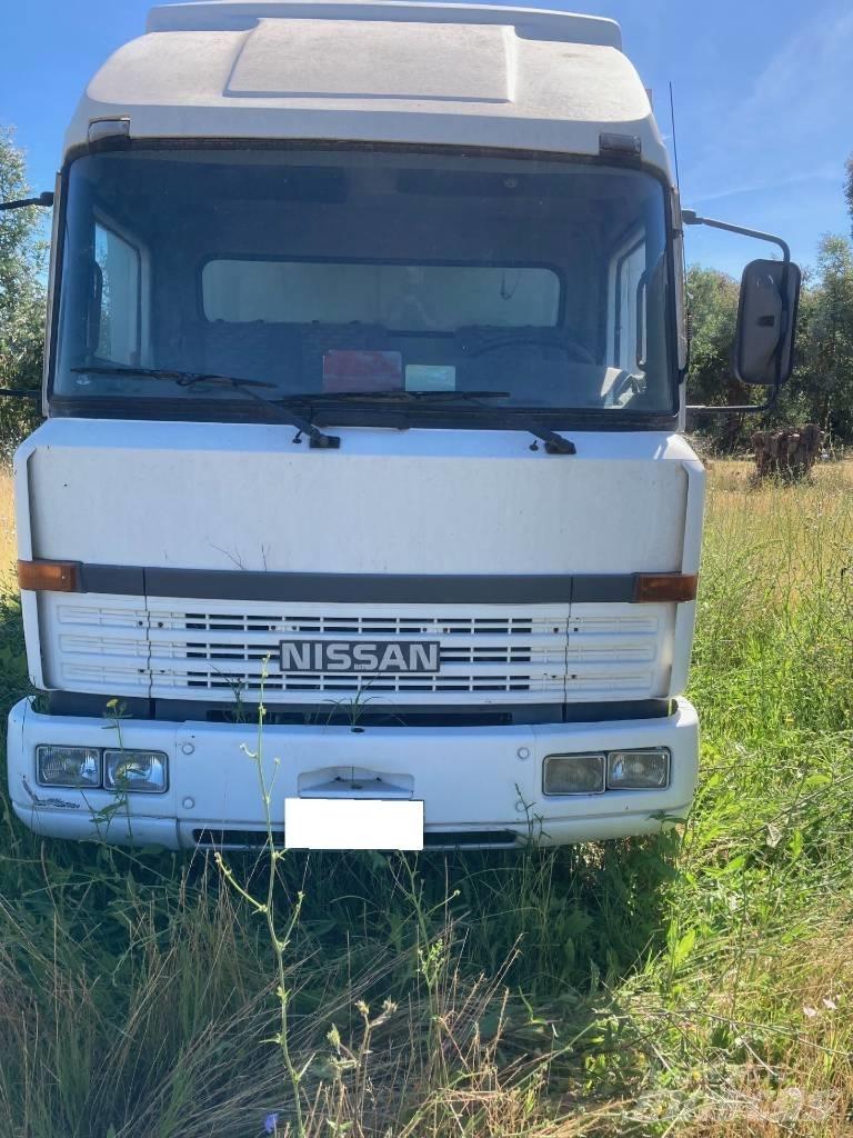 Nissan CAMPER L70 Kampery i przyczepy kempingowe