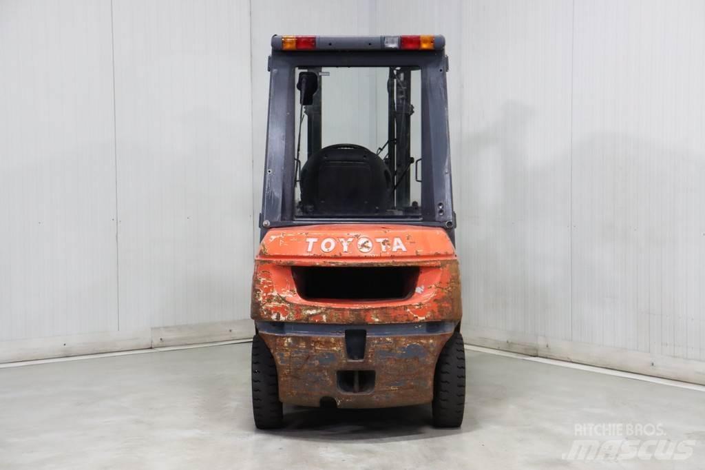 Toyota 62-7FDF25 Wózki Diesla