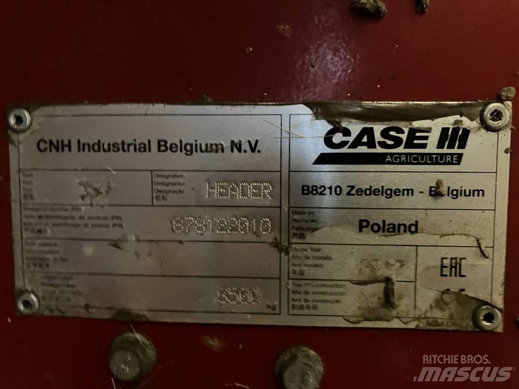 Case IH Axial 8240 Kombajny zbożowe