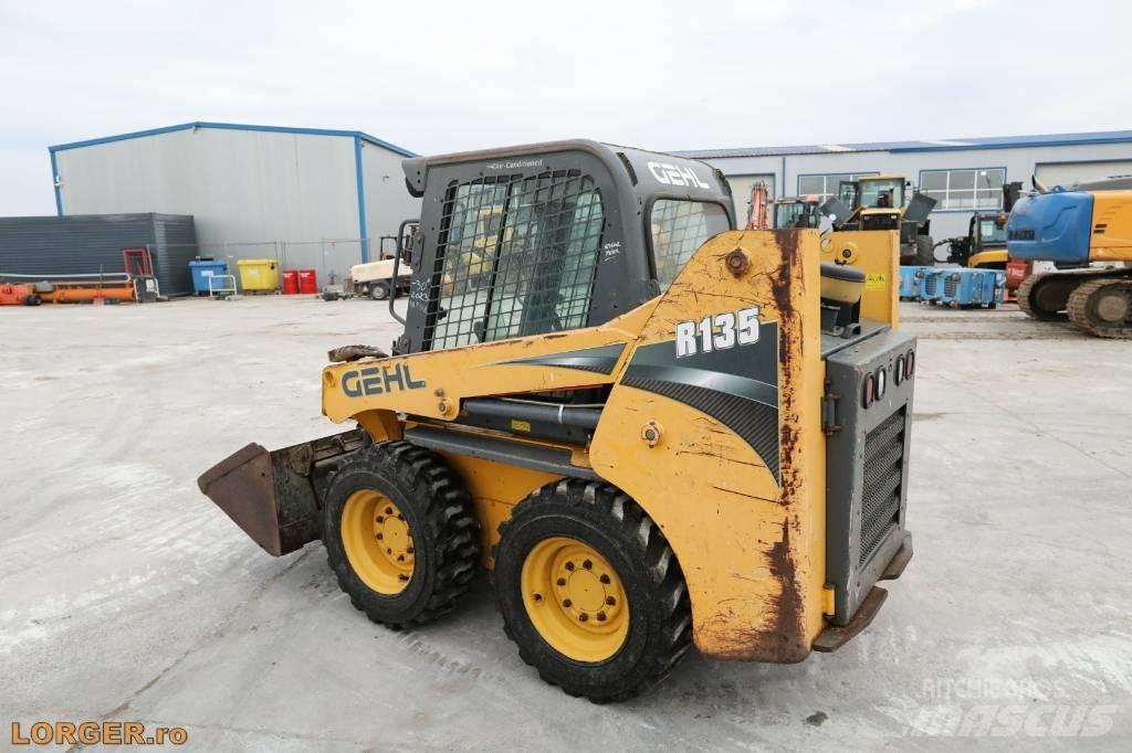 Gehl R 135 Ładowarki burtowe