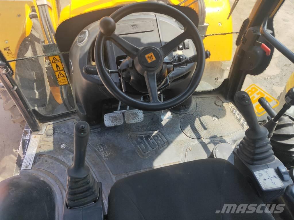 JCB 4CX Koparko-ładowarki