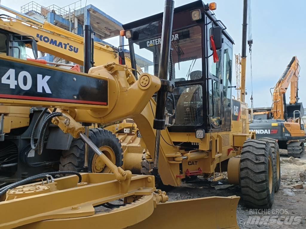 CAT 140K Równiarki