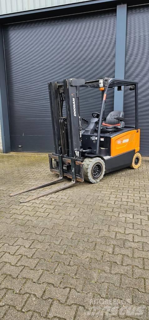 Doosan B 25 X-7 Wózki elektryczne