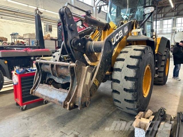 JCB 427 ZX T4 Koparko-ładowarki