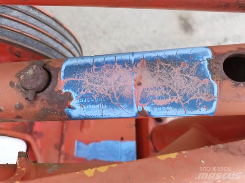 Kuhn GMD 55 HD Kosiarki ze wstępną obróbka paszy