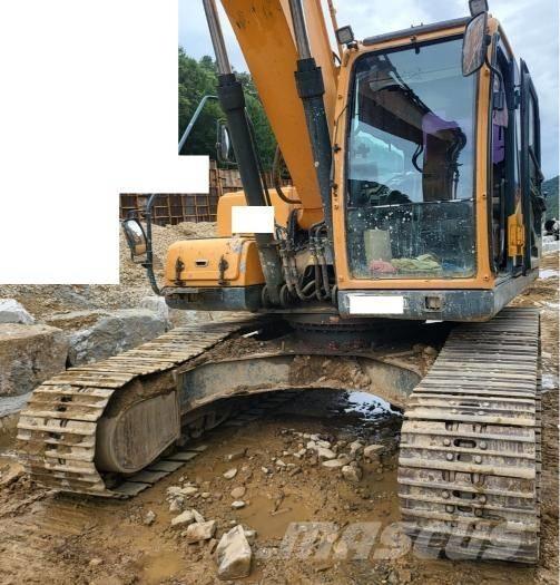 Hyundai Robex 220 LC Koparki gąsienicowe