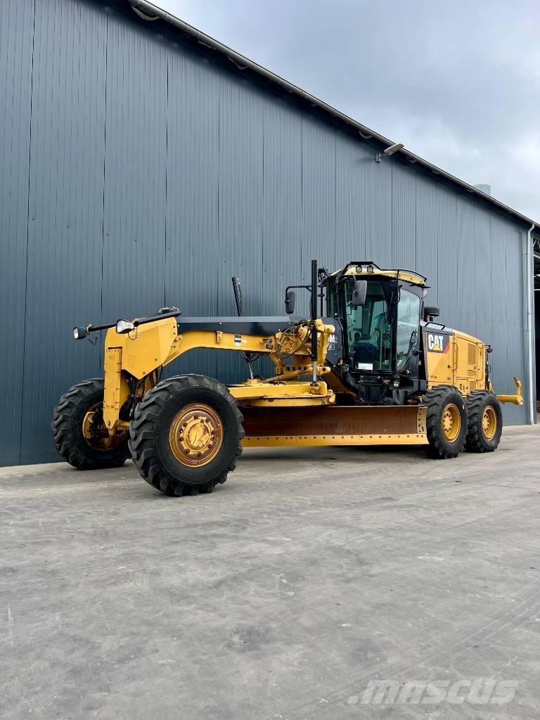 CAT 140M2 AWD Równiarki