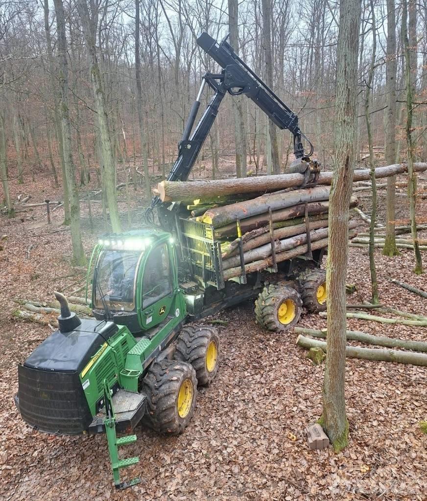 John Deere 1210 G Forwardery