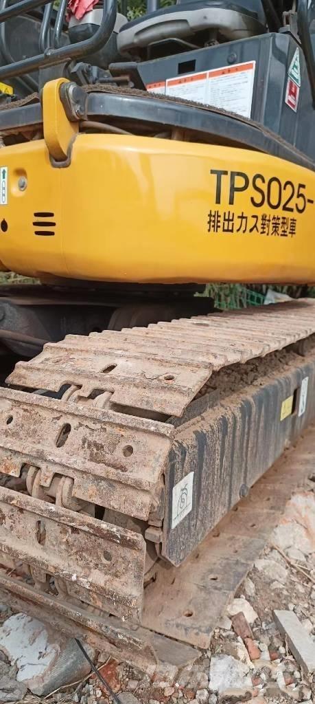 Komatsu PC35 Minikoparki