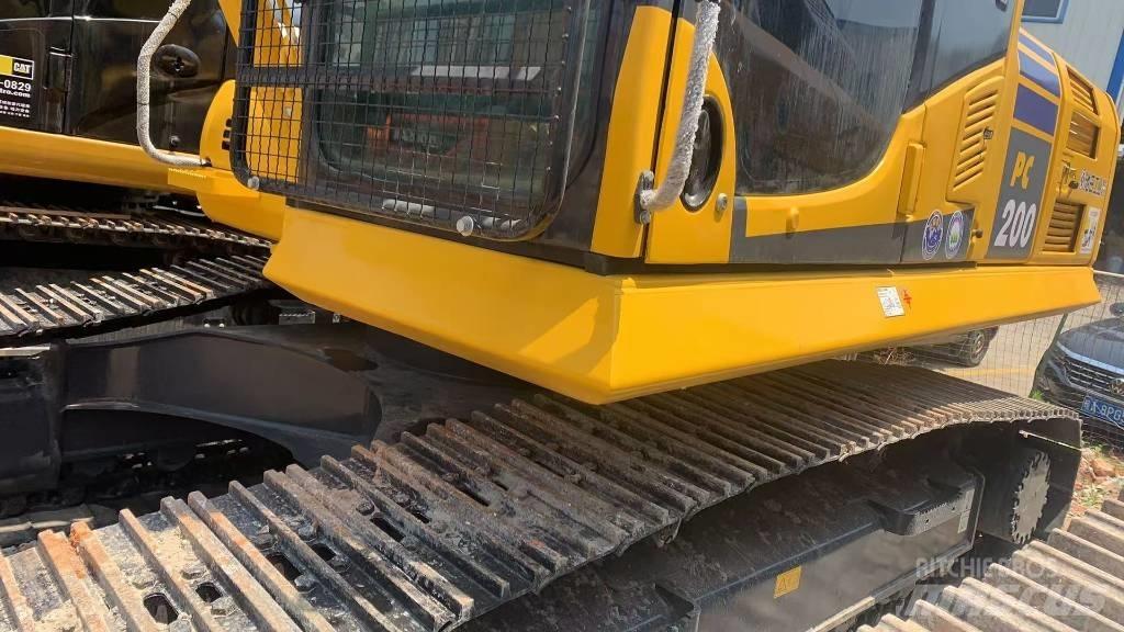 Komatsu PC 200 Koparki gąsienicowe