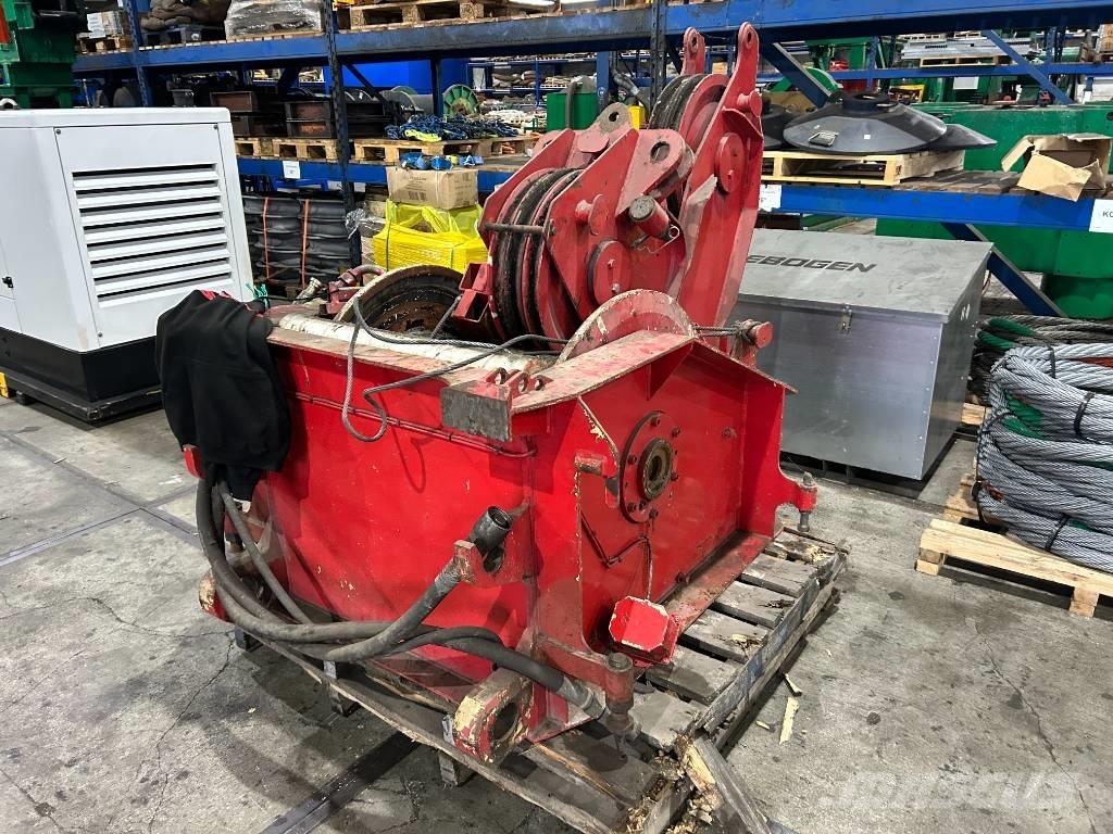 Grove GMK 6250 Żurawie szosowo-terenowe