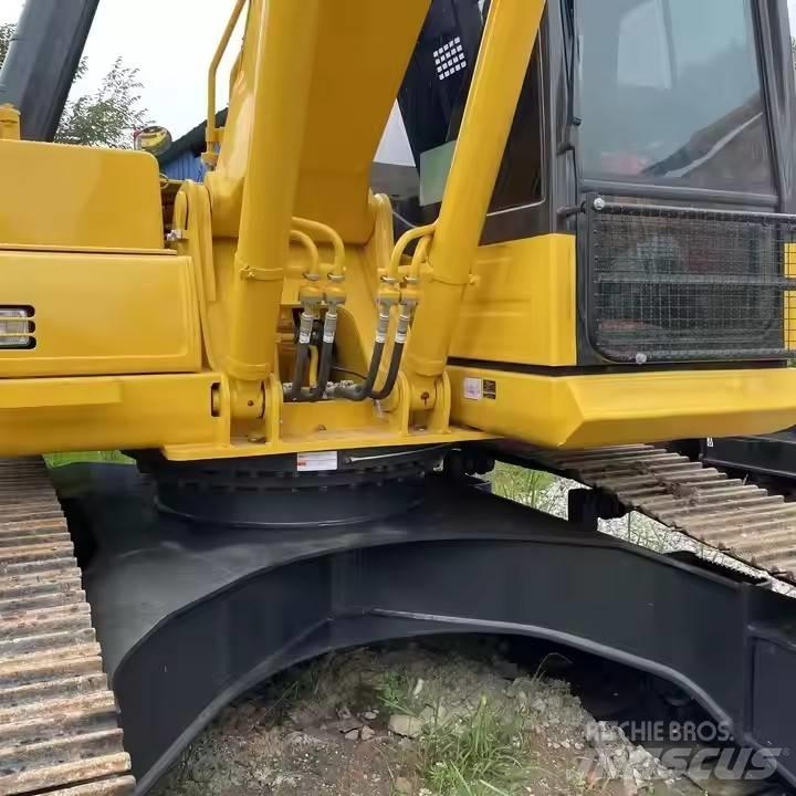 Komatsu PC 210 LC-8 Koparki gąsienicowe