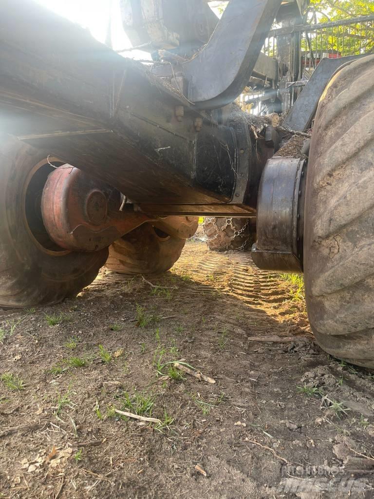 Valmet 890,2 Forwardery