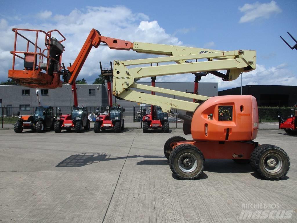 JLG 450 AJ (193) Kompaktowe samojezdne wysięgniki podnośnikowe